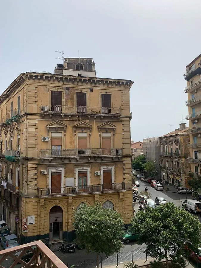 카타니아 Avaya - Monolocale Soppalcato In Centro Storico 아파트